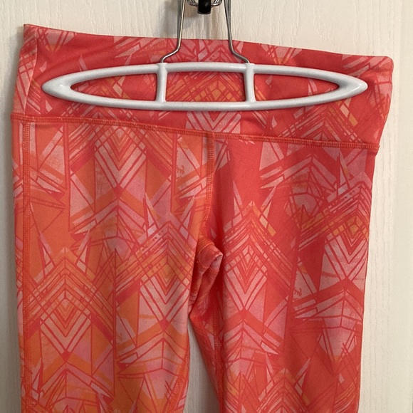 Alo Yoga Pants - Picture 2 of 3